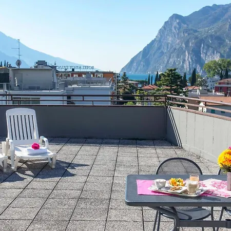 Monica 3* Riva del Garda